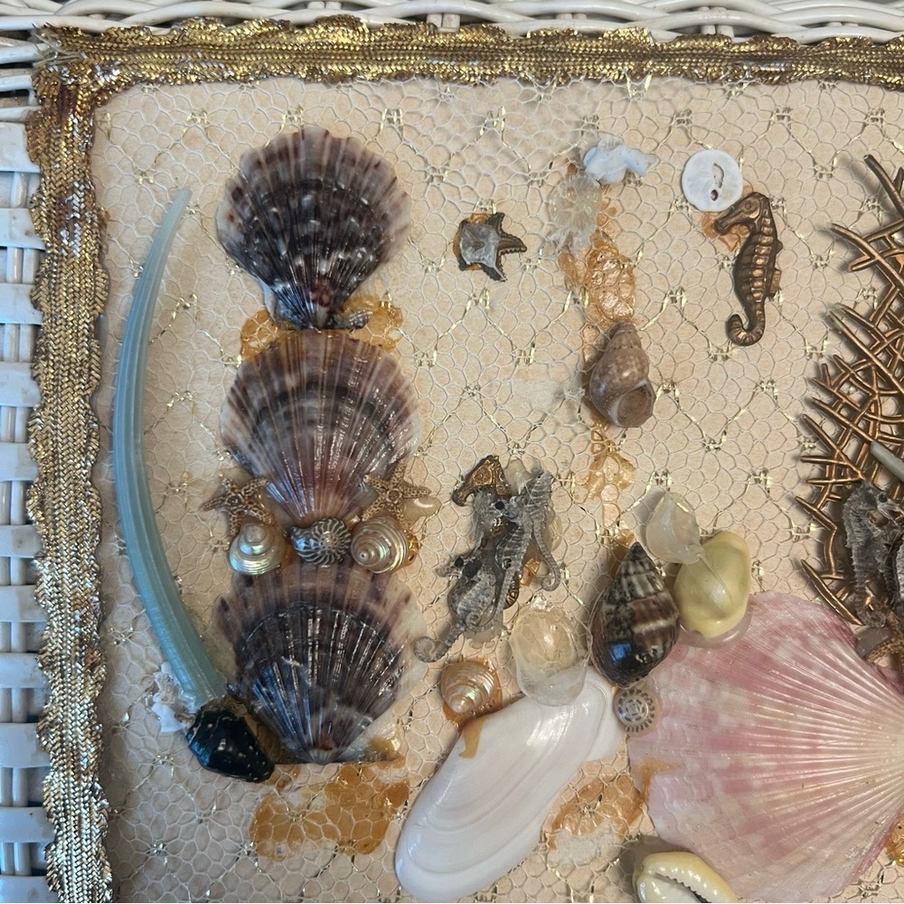 Vintage Seashell Embellished White Wicker Handbag - Picture 8 of 16